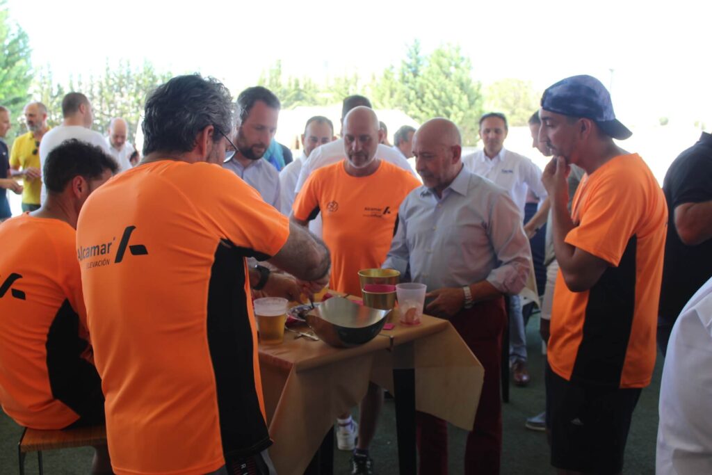 ALCAMAR FICARA COMIDA I TORNEO PADEL MOVICARGA